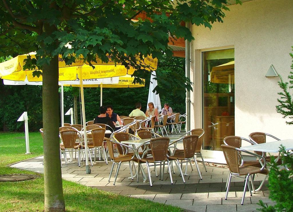 Hotel Am Tierpark Gotha Exteriör bild